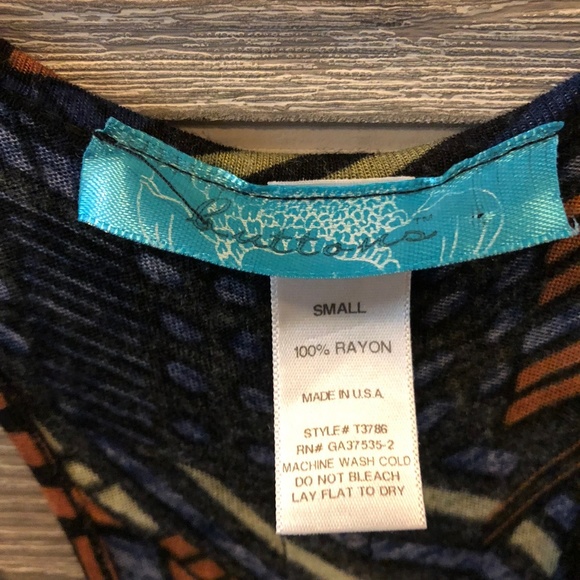 Buttons Racerback Graphic Tank Top - Picture 2 of 3